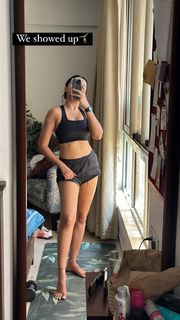 Prajakta Koli feet photo thumbnail