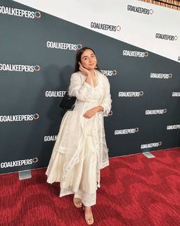 Prajakta Koli feet photo thumbnail