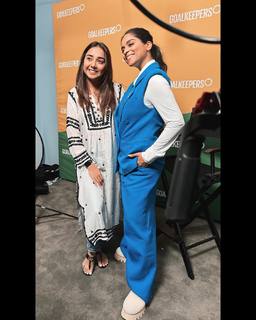 Prajakta Koli feet photo thumbnail