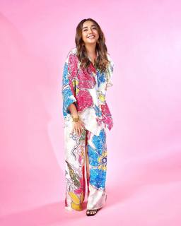 Prajakta Koli feet photo thumbnail