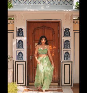 Prajakta Koli feet photo thumbnail