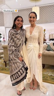 Prajakta Koli feet photo thumbnail