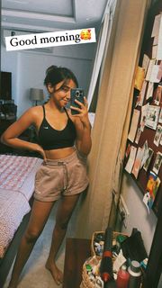 Prajakta Koli feet photo thumbnail