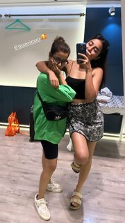 Prajakta Koli feet photo thumbnail