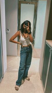 Prajakta Koli feet photo thumbnail