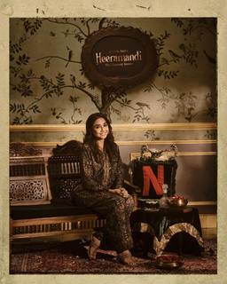 Prajakta Koli feet photo thumbnail