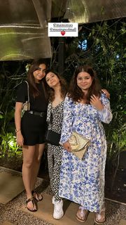 Prajakta Koli feet photo thumbnail