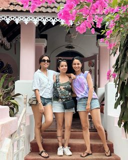 Prajakta Koli feet photo thumbnail