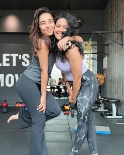 Prajakta Koli feet photo thumbnail