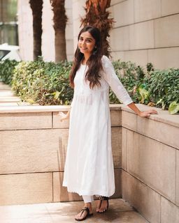 Prajakta Koli feet photo thumbnail