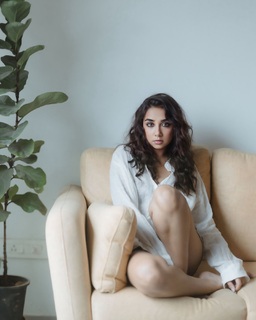 Prajakta Koli feet photo thumbnail