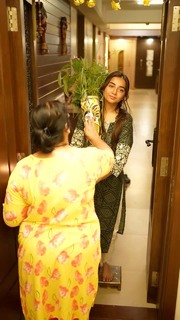 Prajakta Koli feet photo thumbnail