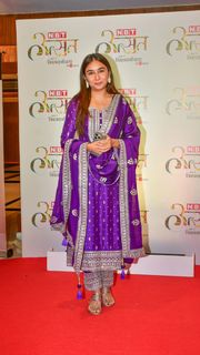 Prajakta Koli feet photo thumbnail