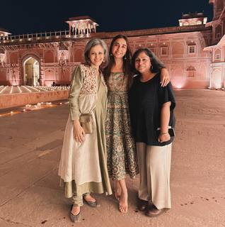 Prajakta Koli feet photo thumbnail