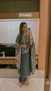 Prajakta Koli feet photo thumbnail