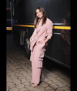 Prajakta Koli feet photo thumbnail