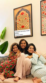 Prajakta Koli feet photo thumbnail