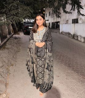 Prajakta Koli feet photo 18
