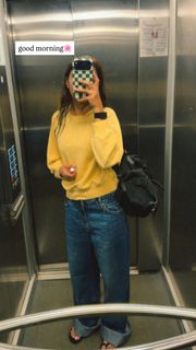 Prajakta Koli feet photo 2