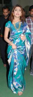 Pranitha feet photo 17