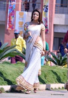 Pranitha feet photo 1