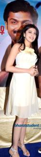 Pranitha feet photo 12