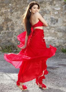 Pranitha feet photo 9