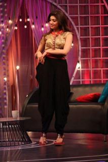 Pranitha feet photo 12