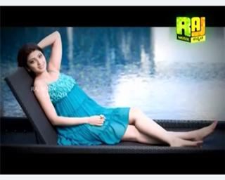 Pranitha feet photo 11