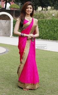 Pranitha feet photo 5
