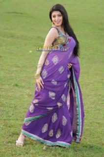 Pranitha feet photo 2