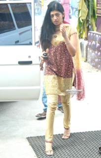 Pranitha feet photo 12
