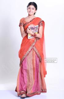Pranitha feet photo 7