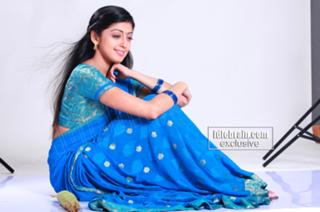 Pranitha feet photo 20