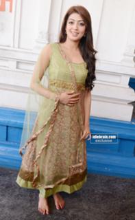Pranitha feet photo 12