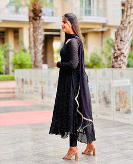 Pranjal Dahiya feet photo 20