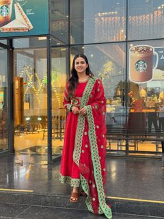 Pranjal Dahiya feet photo 11