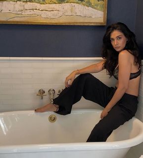 Preeti Desai feet photo 4