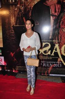 Preeti Jhangiani feet photo 2