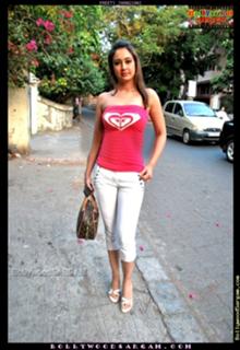 Preeti Jhangiani feet photo 12