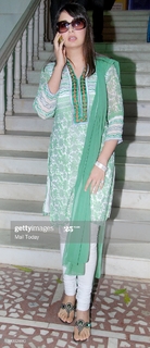 Preeti Jhangiani feet photo 8