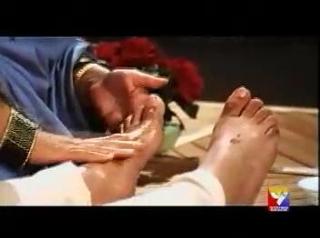 Preity G Zinta feet photo thumbnail