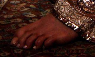 Preity G Zinta feet photo thumbnail