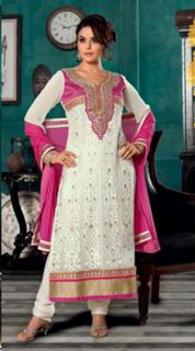 Preity G Zinta feet photo thumbnail