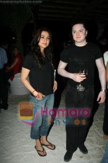 Preity G Zinta feet photo thumbnail