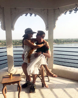 Preity G Zinta feet photo thumbnail
