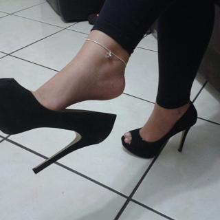 Princesa Kinder feet photo 1