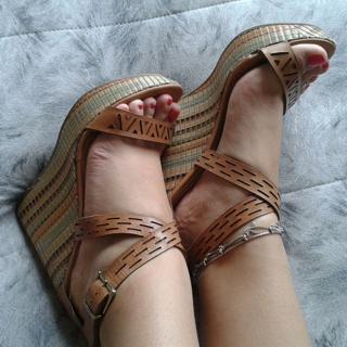 Princesa Kinder feet photo 5