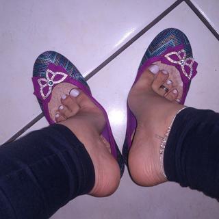 Princesa Kinder feet photo 1