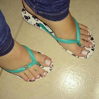 Princesa Kinder feet photo 2